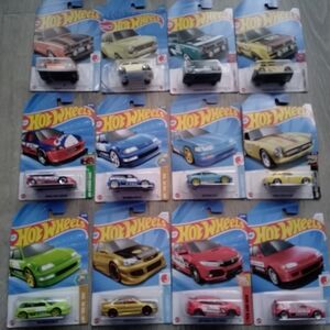 12 New Honda Hot Wheels Car Lot
